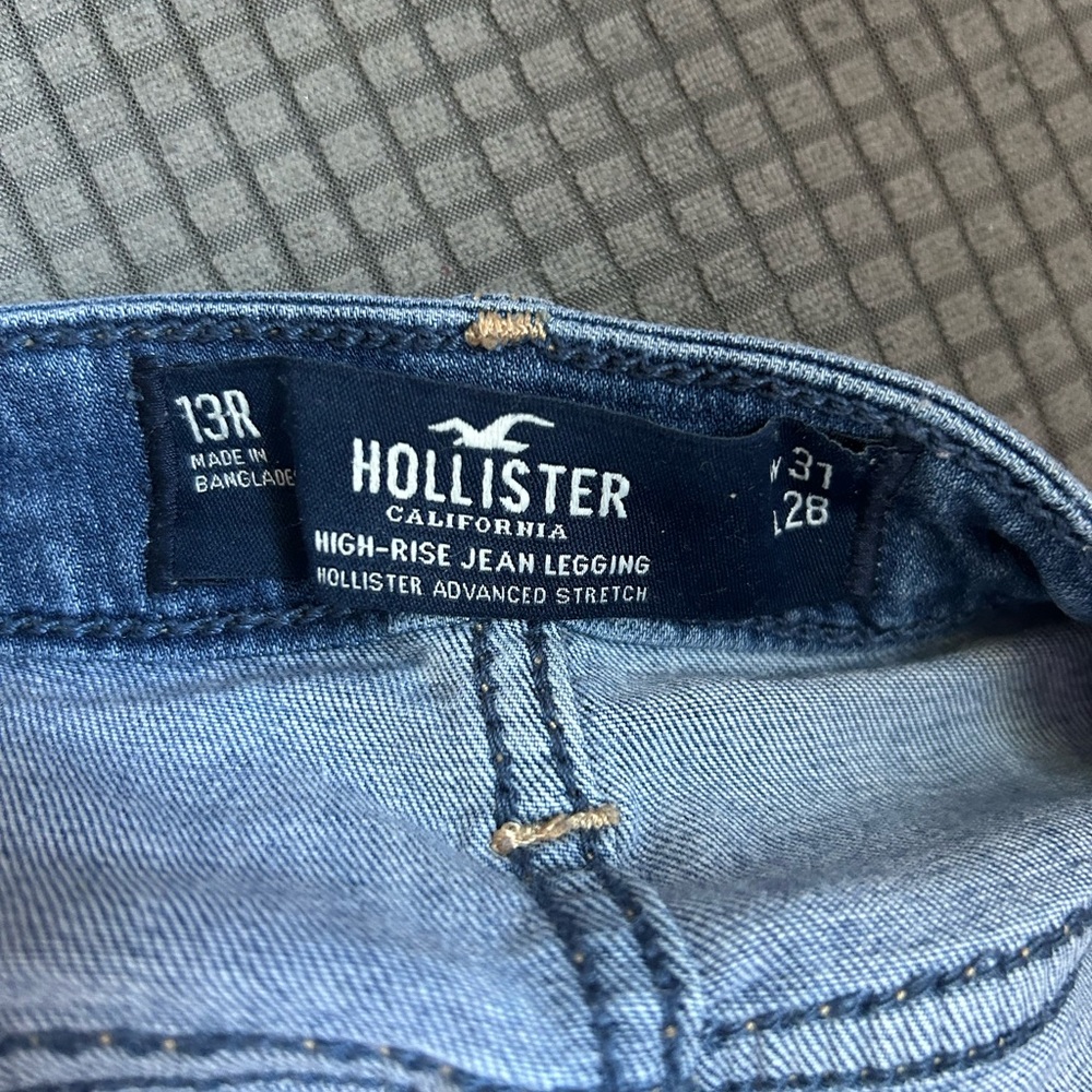 Hollister Women's Classic Blue Jeans leggings - Picture 4 of 4